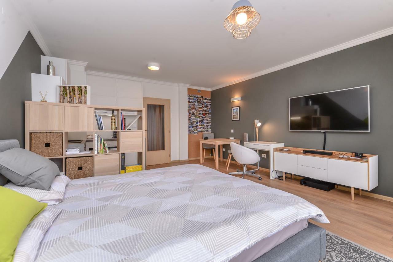 The Spot - Fully Equipped, Central, Modern Studio By Flat Mаnager Sofia Bagian luar foto